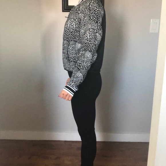 Fabletics jacket - Picture 3 of 4